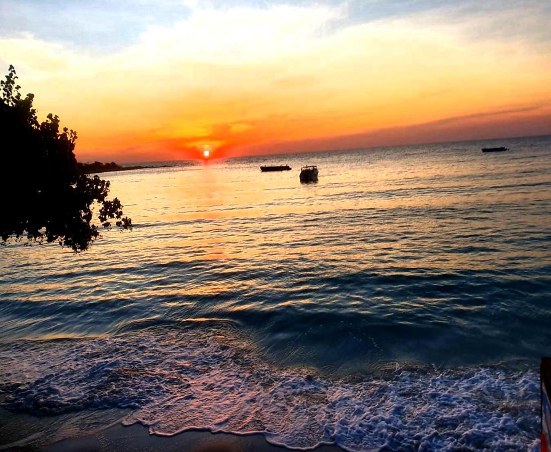 Tom Pizza Resort Koh Samet Exterior foto